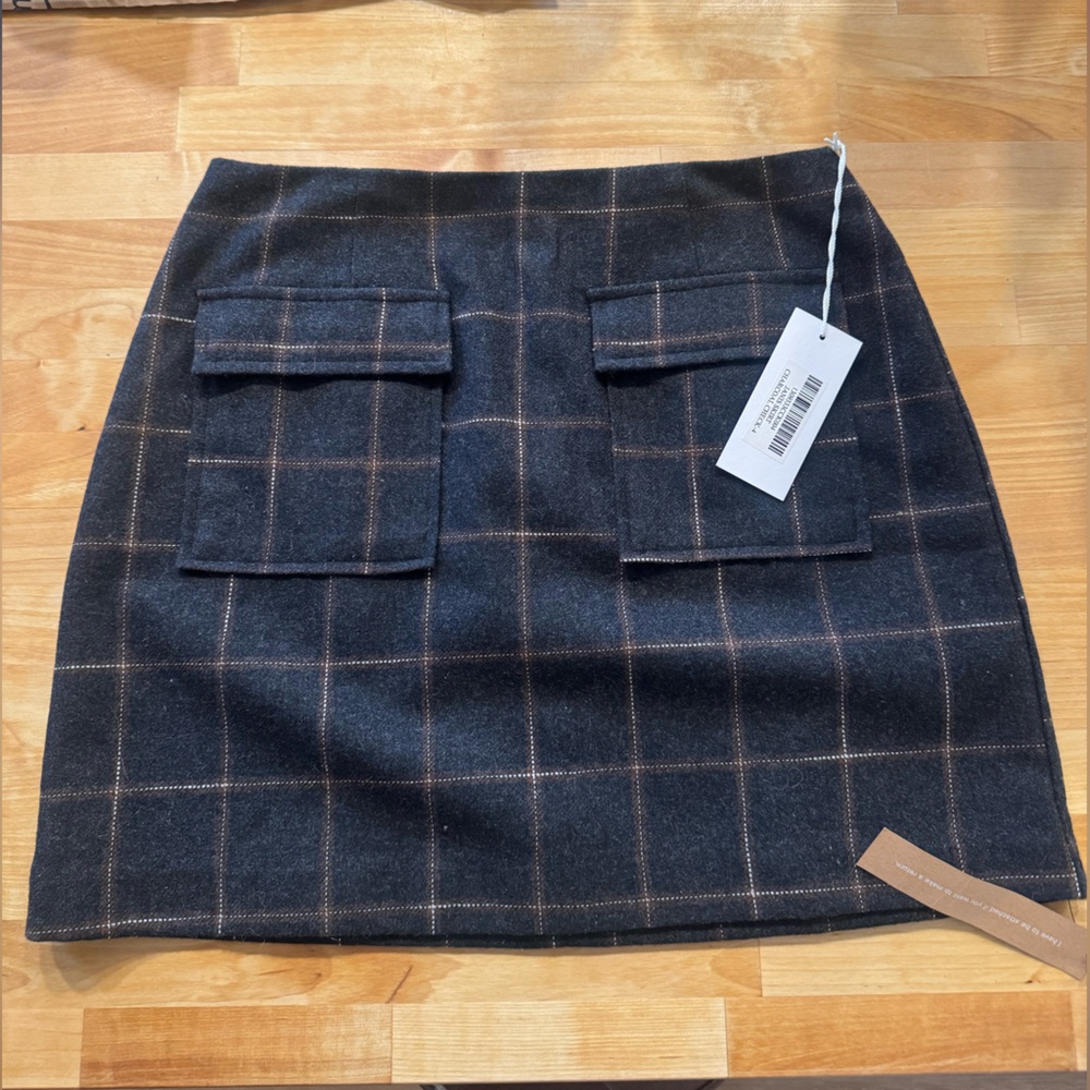 NWT Reformation Janis Skirt Charcoal Check - Size 4 - Picture 4 of 8